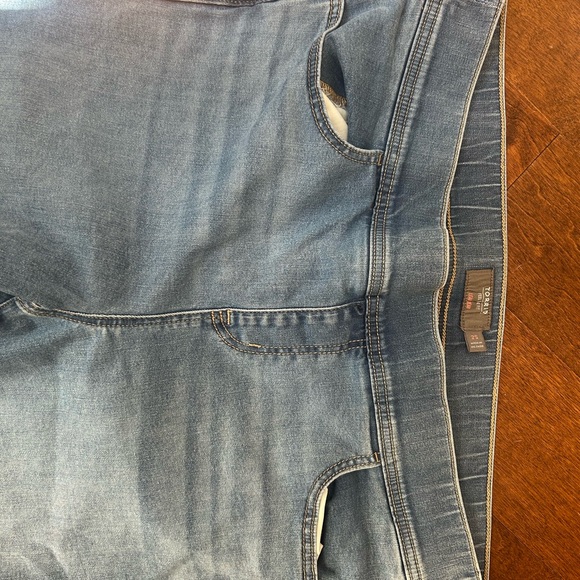Torrid Light Blue Skinny Jeans - Picture 4 of 4